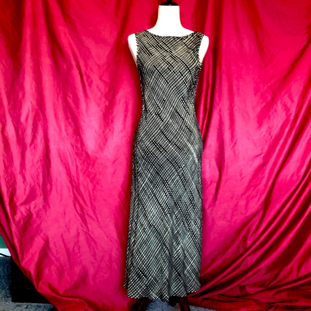 pull over scoop back maxi dress